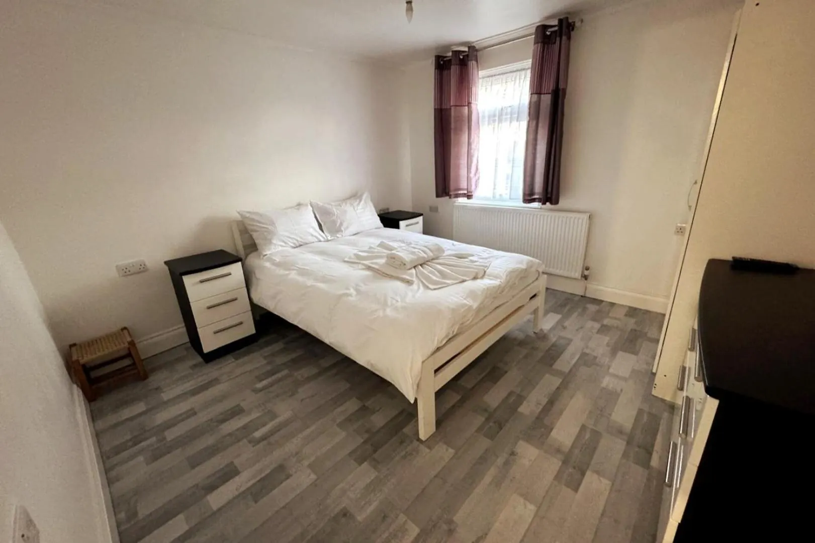 Charming 3B Home In East London - Cozy & Central Belvedere Holiday home